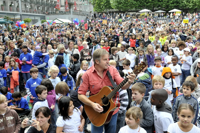 gal/2010/2010 Saitentwist Weltkindertag Burgplatz Essen 20.09.JugendhilfegGmbH Essen/1q1.jpg